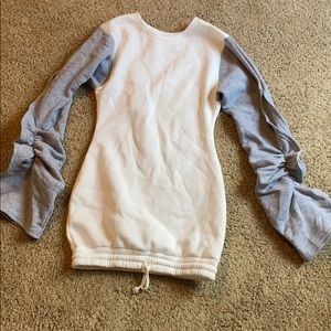 Sweater dress with long scrunch sleeves